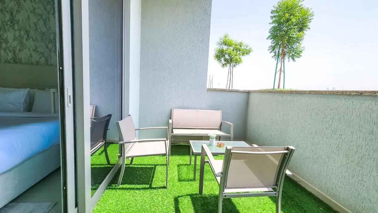 Stay By Latinem Luxury 2Br Holiday Home Cv B113 Near Burj Khalifa Dubái